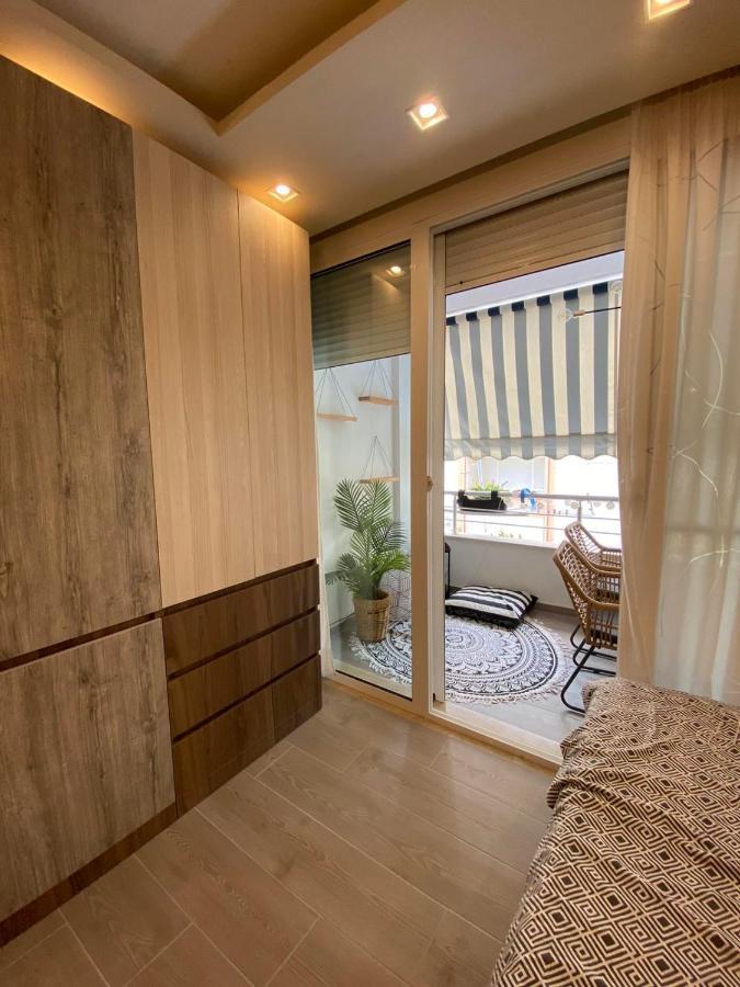Qerret Boutique Studio Apartment Голем Екстериор снимка