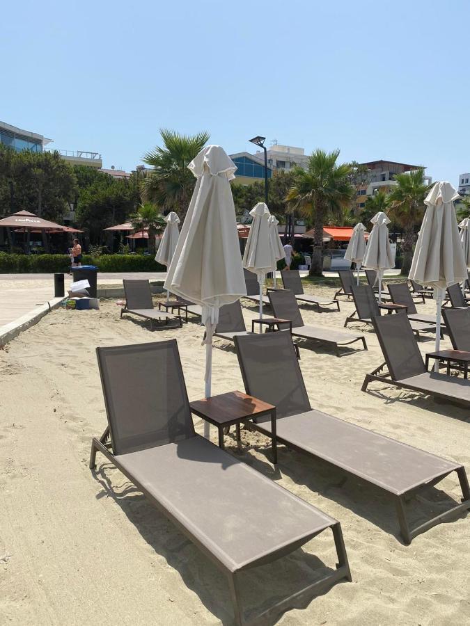 Qerret Boutique Studio Apartment Голем Екстериор снимка