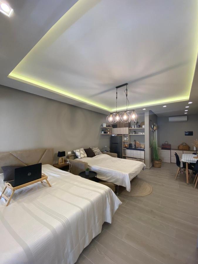 Qerret Boutique Studio Apartment Голем Екстериор снимка