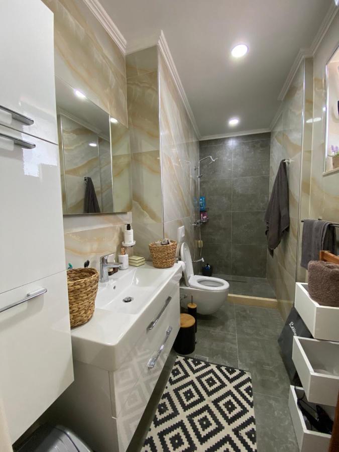 Qerret Boutique Studio Apartment Голем Екстериор снимка
