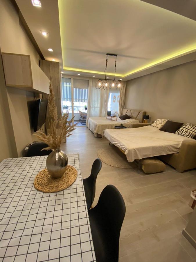 Qerret Boutique Studio Apartment Голем Екстериор снимка